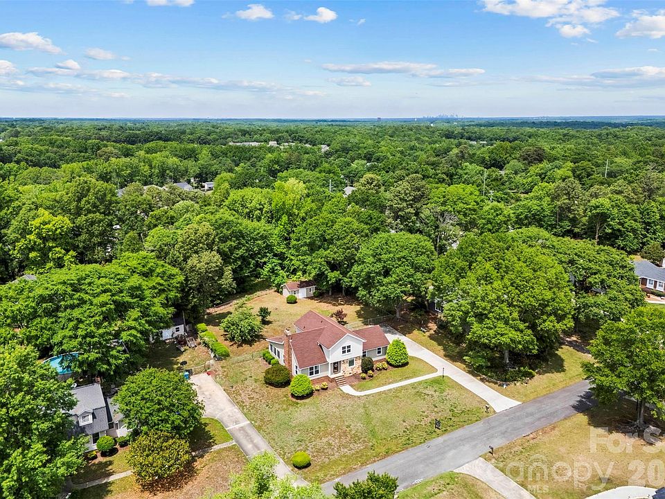 1st image of 107 Friendfield Dr