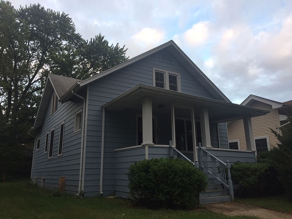 1st image of 843 N Ash St