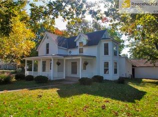 307 S 3rd St, Louisburg, KS 66053