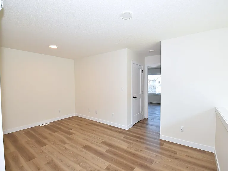 2131 5th Ave SW — Photo 29