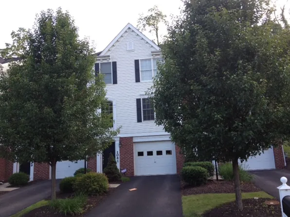 1041 Bayberry Dr, Canonsburg, PA 15317