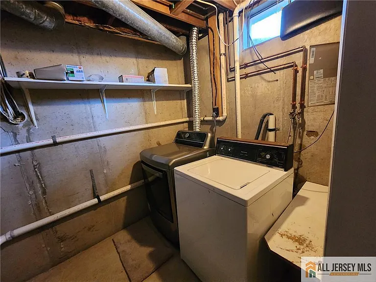 254 Sayre Dr — Photo 28
