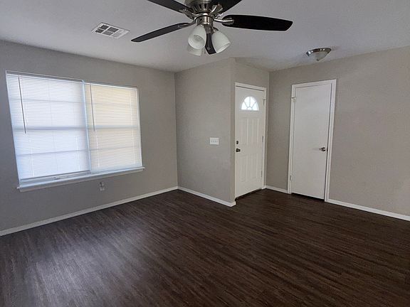 5th image of 8105 W Lakeshore Dr