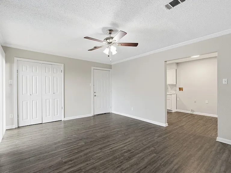 Residences at Overlook — Photo 50