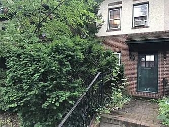 Rented by Lisa Realty Group LTD