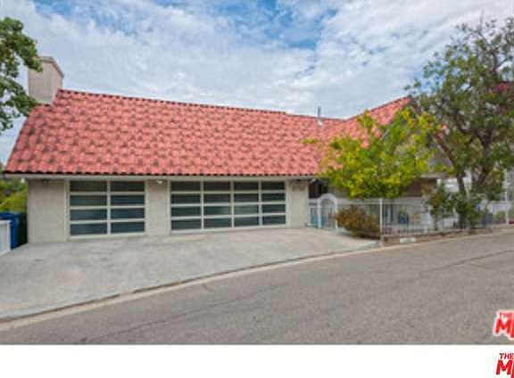 2nd image of 3792 Berry Dr