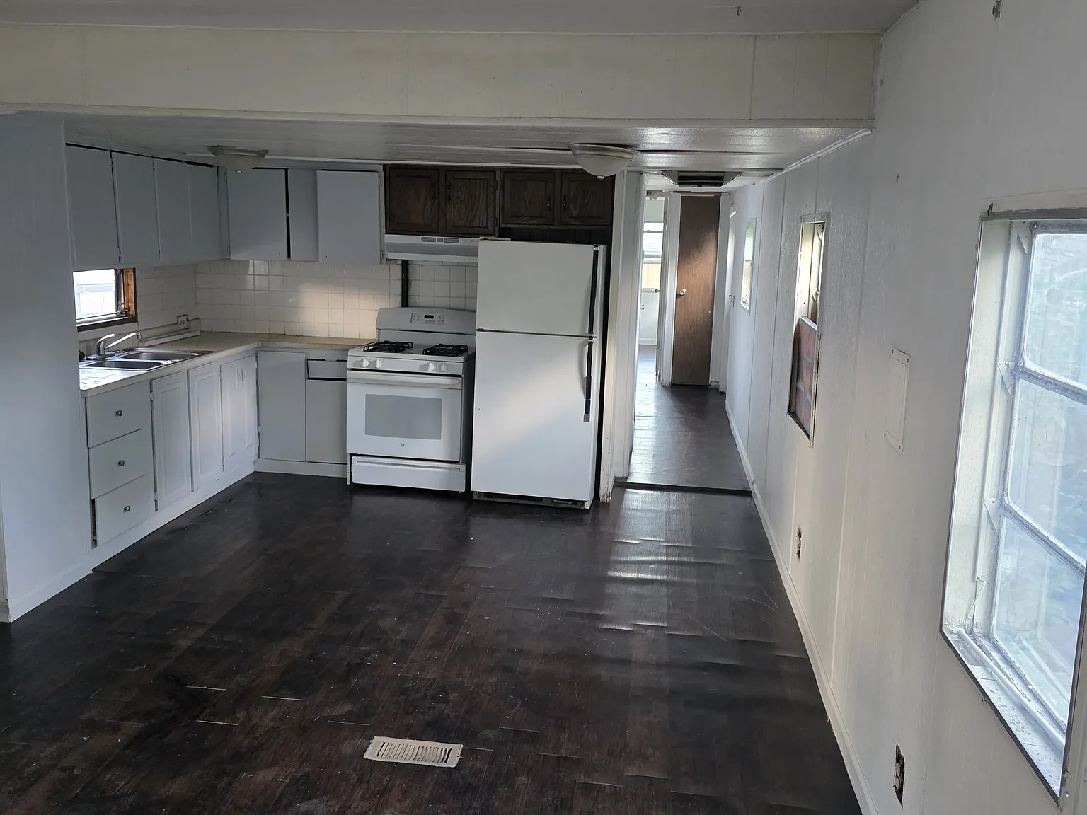 3 bed, 840 sqft, $1,875 — Photo 4