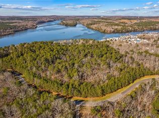 642 Whisper Lake Dr, New London, NC 28127