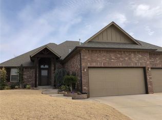 8304 Heather Glen Dr, Yukon, OK 73099