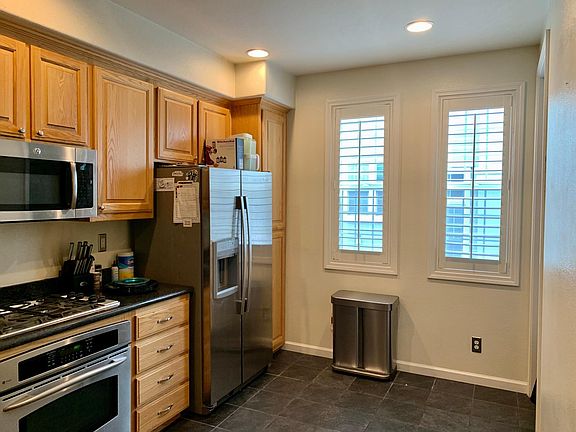 3rd image of 4428 Chancery Ln