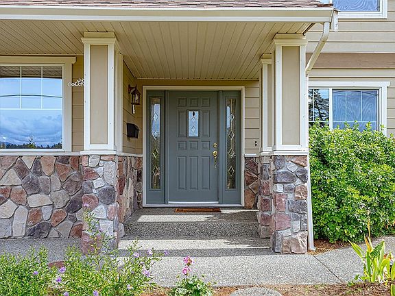 4th image of 6315 Central Saanich Rd