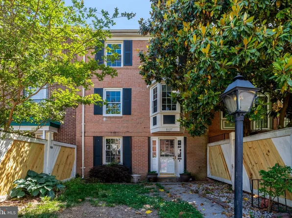 8127 Pinelake Ct, Alexandria, VA 22309