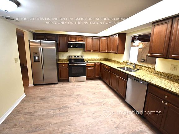4th image of 322 W Hornbeam Dr