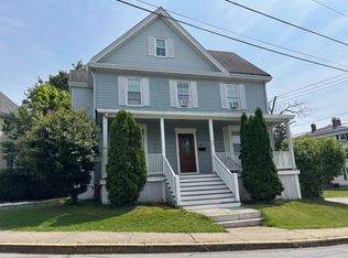 22 Summer St, Newport, RI 02840