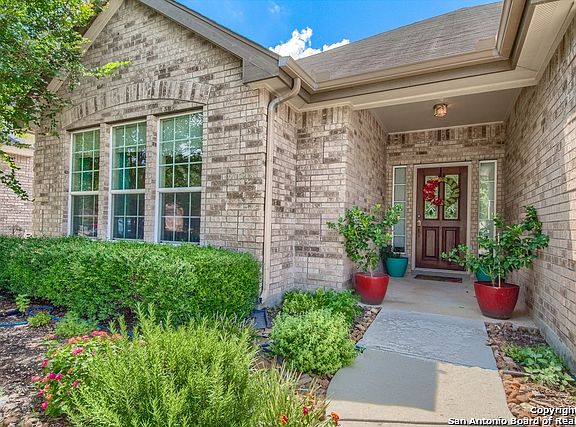 2nd image of 313 Sorenstam Way