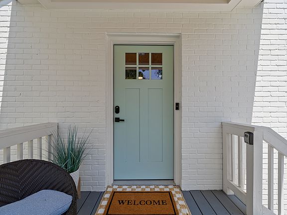 4th image of 417 Sycamore St #413