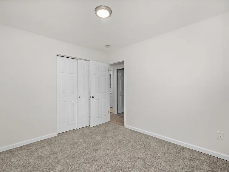 1392 Langholm Dr — Photo 12