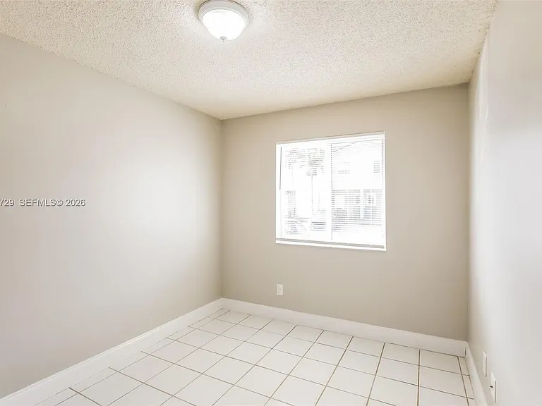 13921 SW 173rd Ter — Photo 10