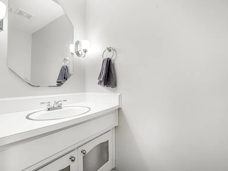 8418 Knights Bridge Rd — Photo 18