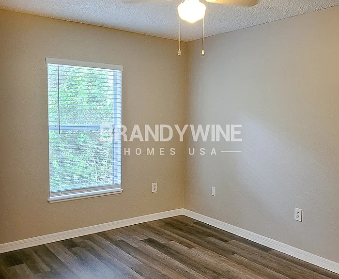 2564 Courtland Blvd — Photo 29