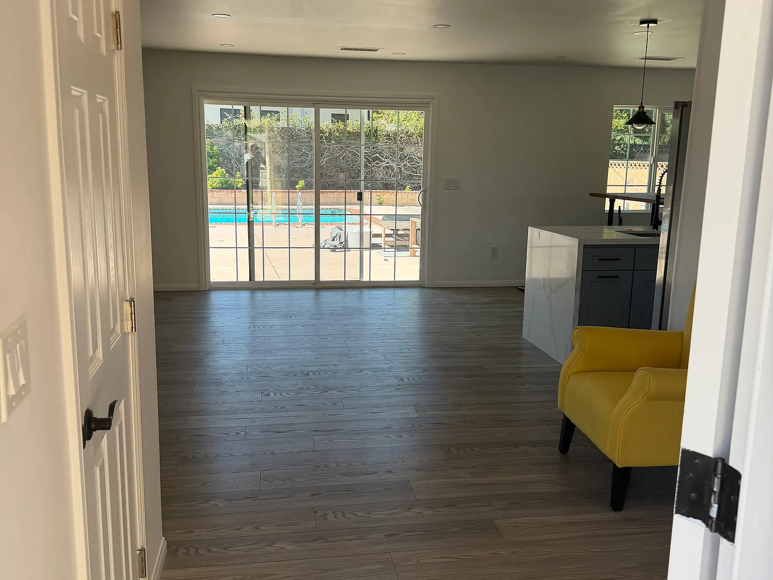 3 bed, 1400 sqft, $4,790 — Photo 2