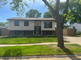 225 S Orchard Dr, Bolingbrook, IL