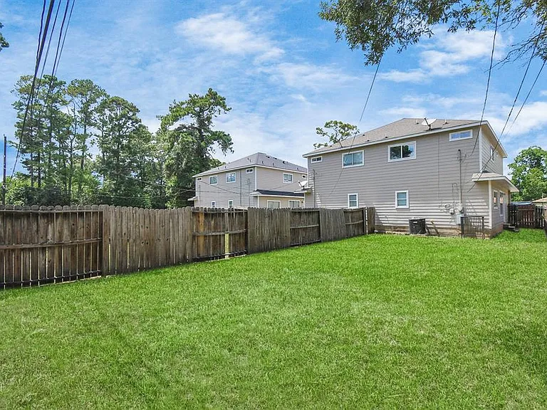 8102 Rhobell St #A — Photo 33