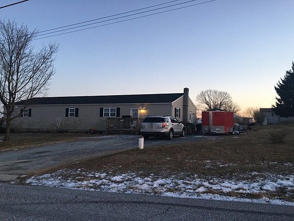 2nd image of 582 Riverview Dr