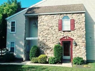 109 Valley Greene Cir, Wyomissing, PA 19610