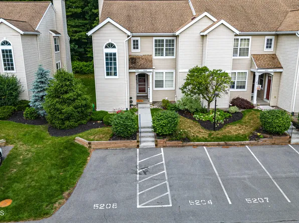 5208 Forest Point S Drive, Clifton Park, NY 12065