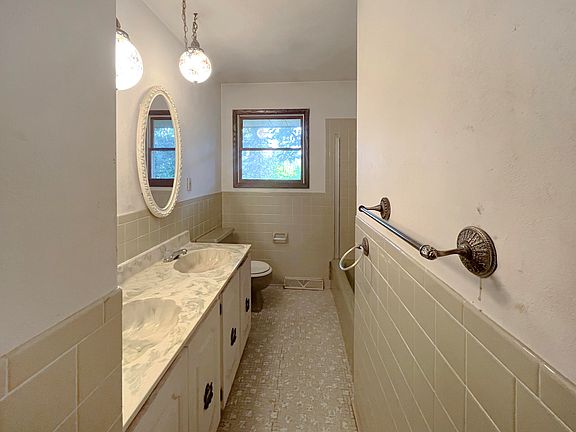 4th image of 1261 Westlake Woods Dr