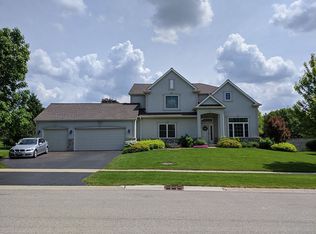 711 Spring Farm Rd, Lake Villa, IL 60046