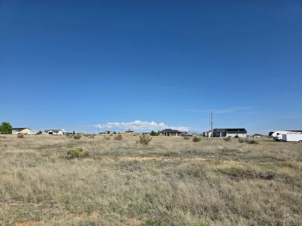 1930 E Alderwood Ln, Pueblo West, CO 81007