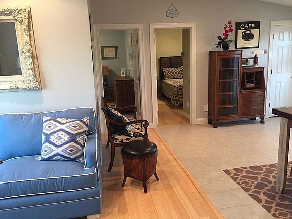 4th image of 55 Winnapaug Rd Unit 6