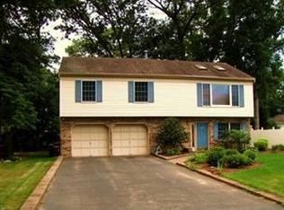 12 Beech St, Stanhope, NJ 07874