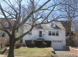 41 Sunrise Ter, Yonkers, NY 10703
