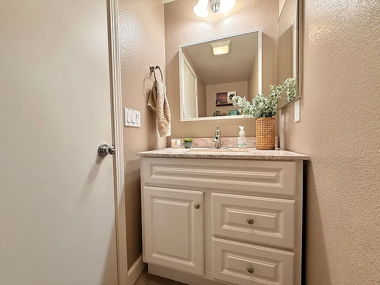 1827 Morning View Dr — Photo 12