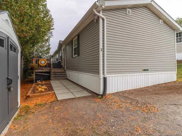 3 3rd St, Quispamsis, NB E2G 1V4