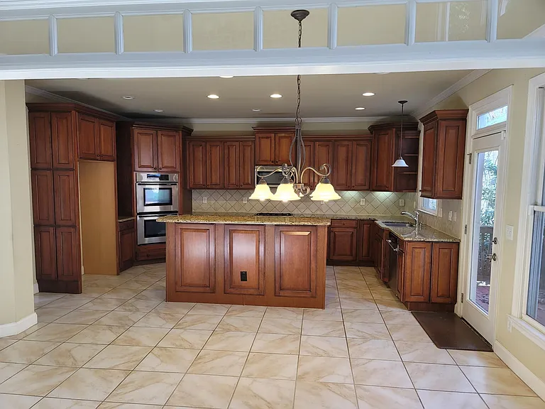 411 Wallis Farm Way — Photo 2