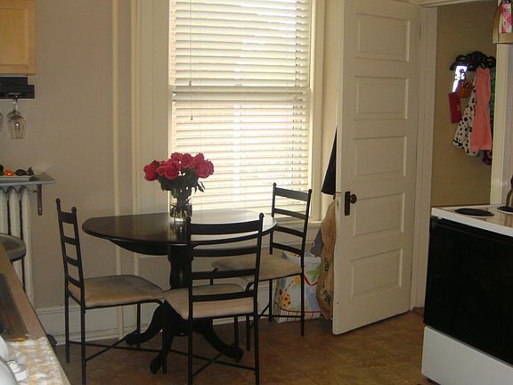 Eat in Kitchen- 11'X15'