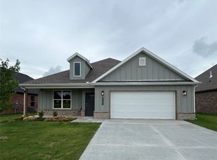 2302 N Zane St, Siloam Springs, AR 72761