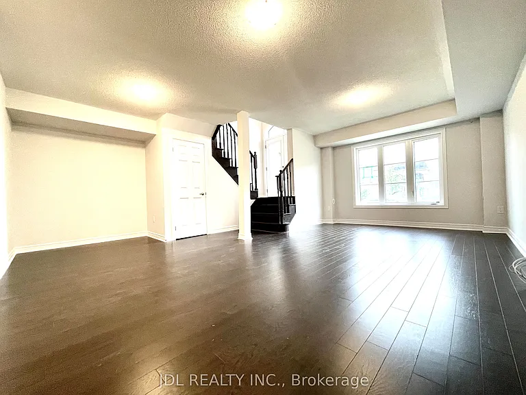 95 Grand Trunk Ave — Photo 3