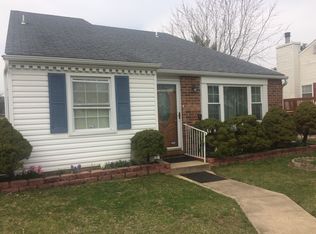 2 Galahad Ct, Rosedale, MD 21237