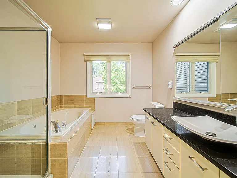 Primary Ensuite Bathroom