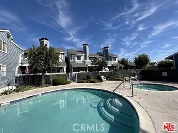 22040 Gault St Unit 50, Canoga Park, CA 91303