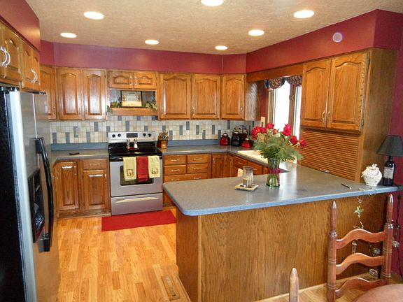 4th image of 3715 S Briar Path
