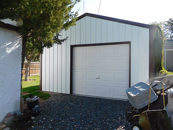 4th image of 2520 Avenue D