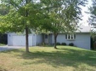 106 S Fox Run Ln, Byron, IL 61010