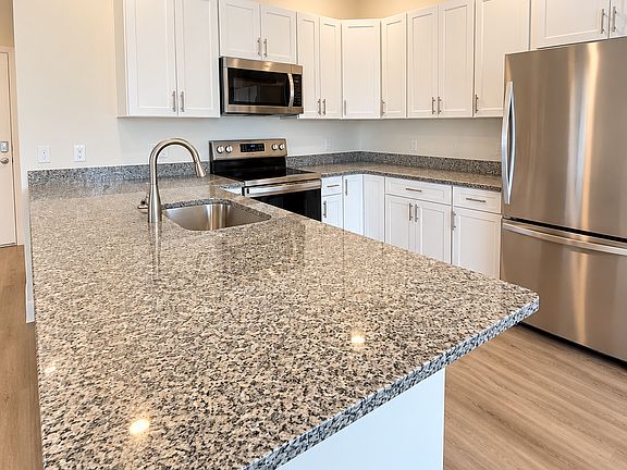 4th image of 56 Gale Ct Unit 104