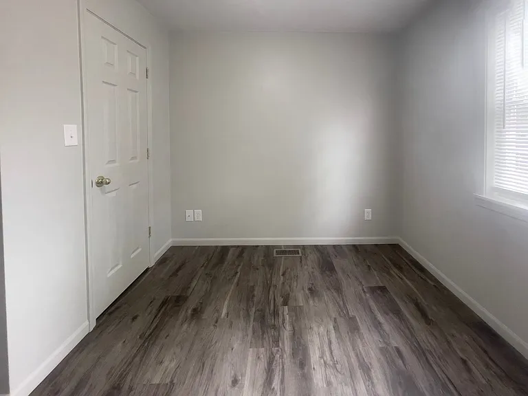 1413 W University Ave #4 — Photo 10